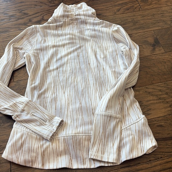 CALIA by Carrie Underwood Compression Running pullover - Picture 6 of 7